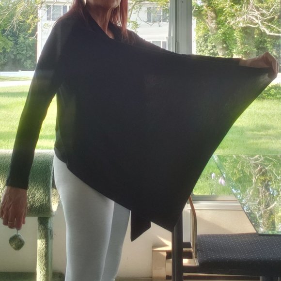 Cable & Gauge High Low Cardigan Wrap - Picture 4 of 12